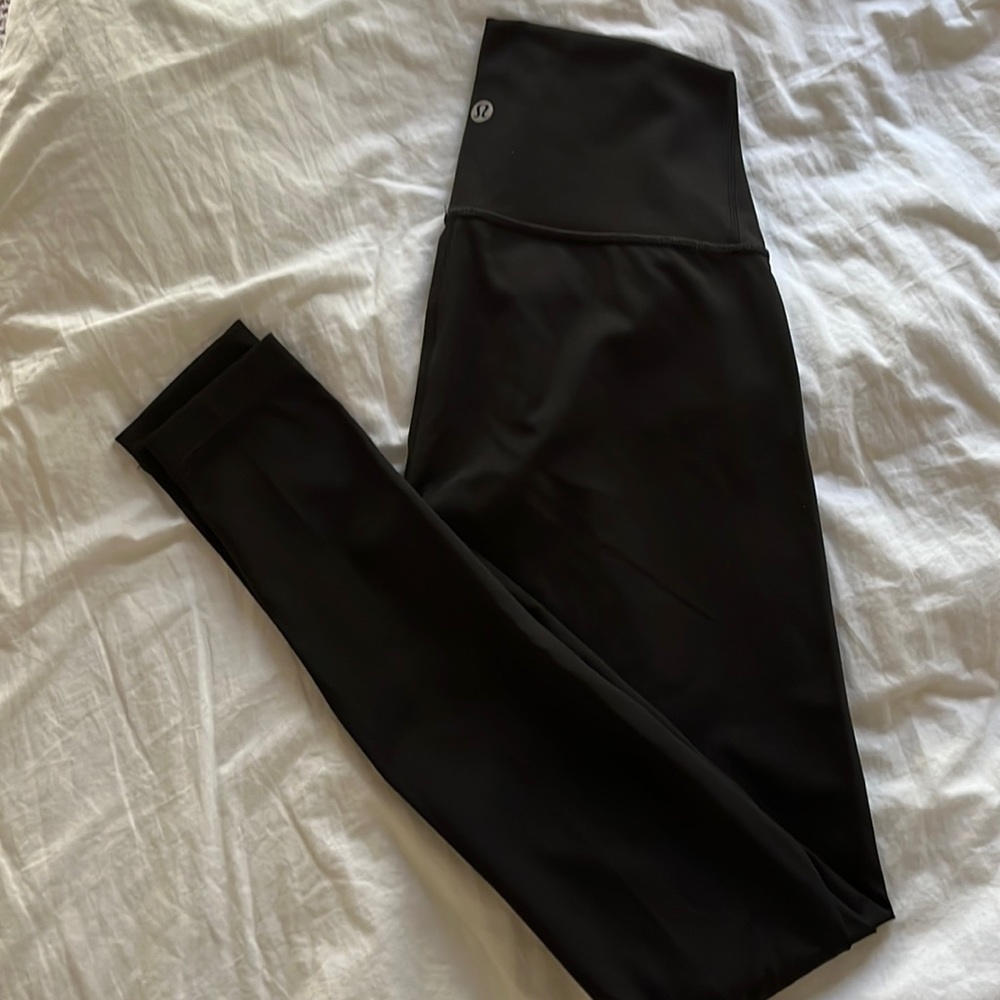 Lululemon Size 2 Wunder Under High-Rise Tight 28”